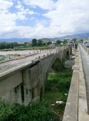 Elbasan Brücke.jpg