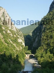 Ura_e_Fragezeichen.jpg (58.7 KiB) 48967 mal betrachtet Ura_e_Fragezeichen.jpg