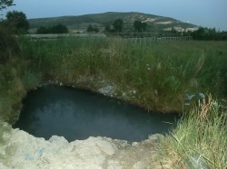 Burimi termoninerar i Karbunarës.jpg