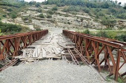 Ura_e_Sharoves.jpg (95.22 KiB) 7824 mal betrachtet Ura_e_Sharoves.jpg