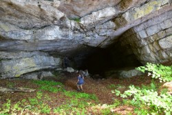 ALB-35_19684_17-08-13 Shpella e Akkulit-Eishöhle.JPG