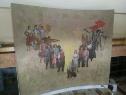 Monumentalwerk im Muesum Lushnja.jpg